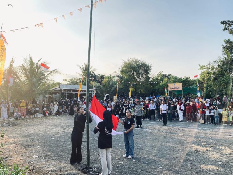 Semangat Nasionalisme Membara di Desa Kawo: Upacara HUT ke-80 RI Menggunakan Bambu, Penuh Makna